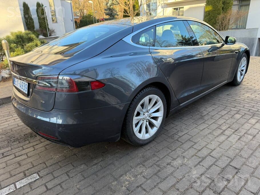 2017 Tesla Model S 5
