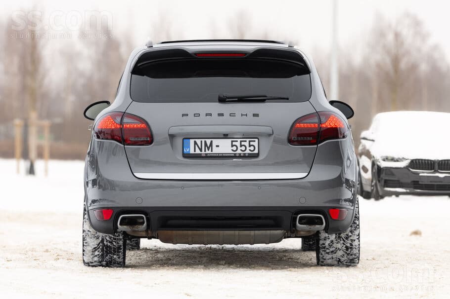 2011 Porsche Cayenne 5