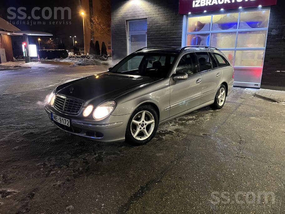 2003 Mercedes-Benz E320
