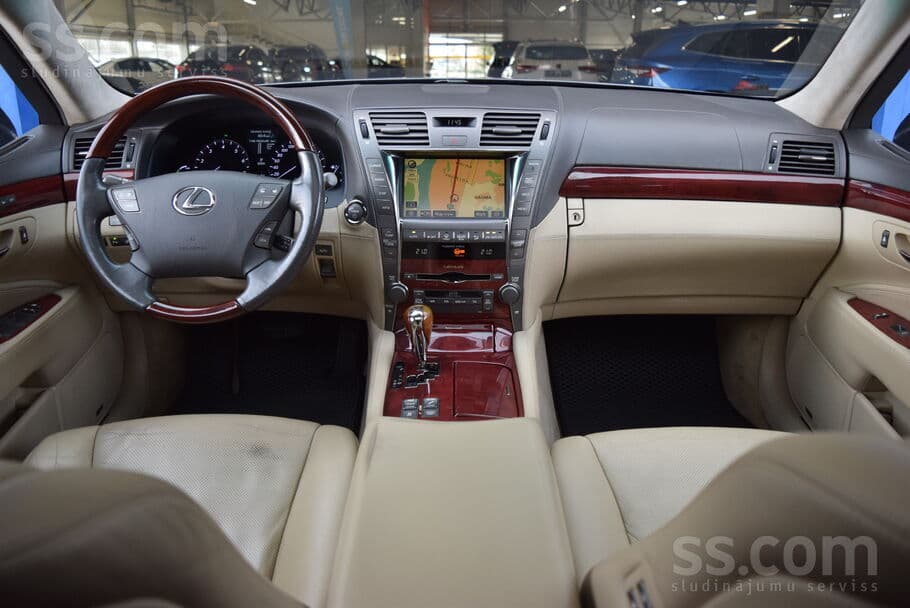 2009 Lexus LS 4
