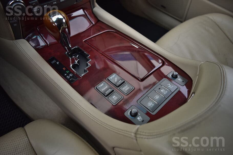 2009 Lexus LS 5