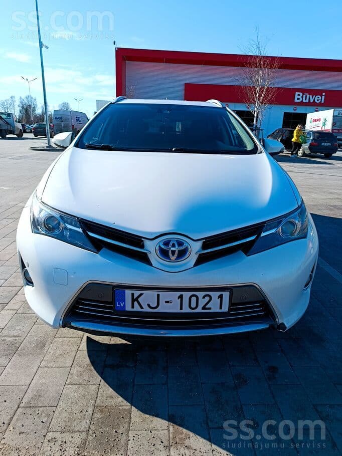 2014 Toyota Auris 2