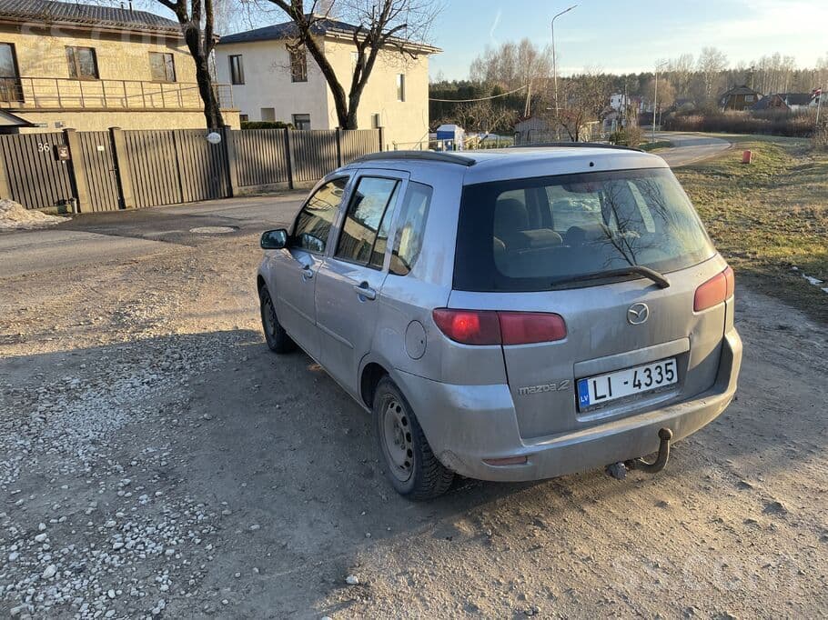 2003 Mazda 2 5
