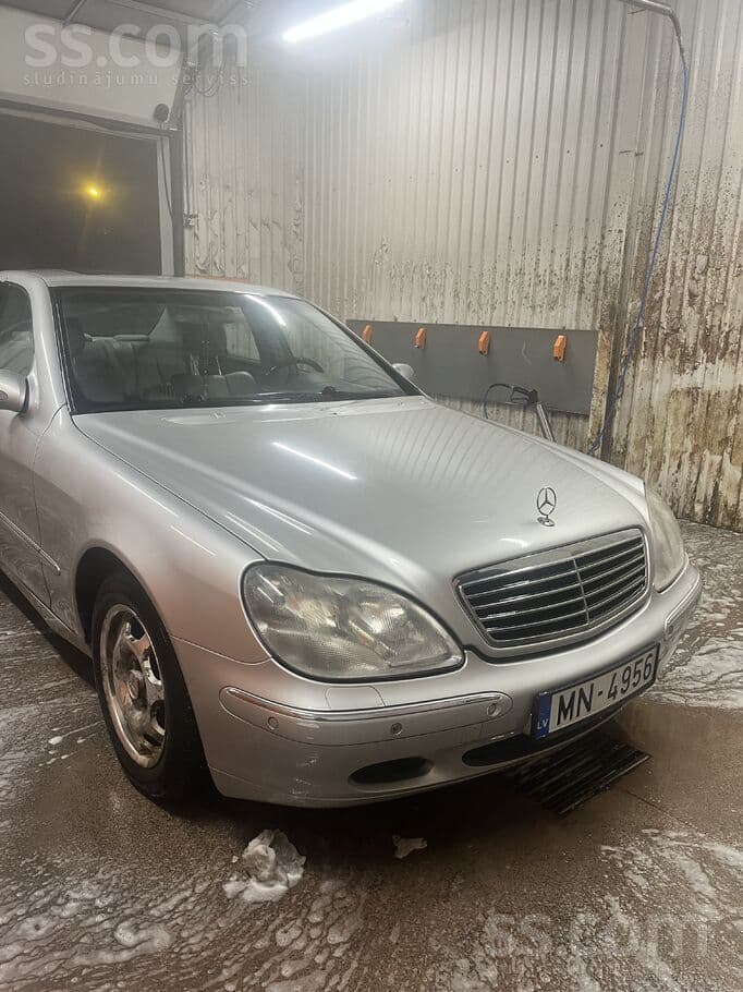 2000 Mercedes-Benz S320