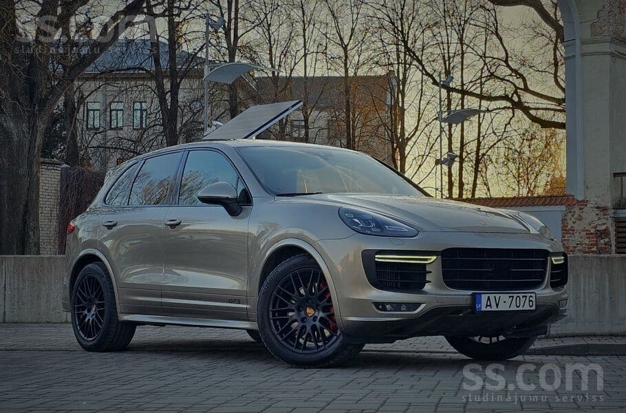 2015 Porsche Cayenne