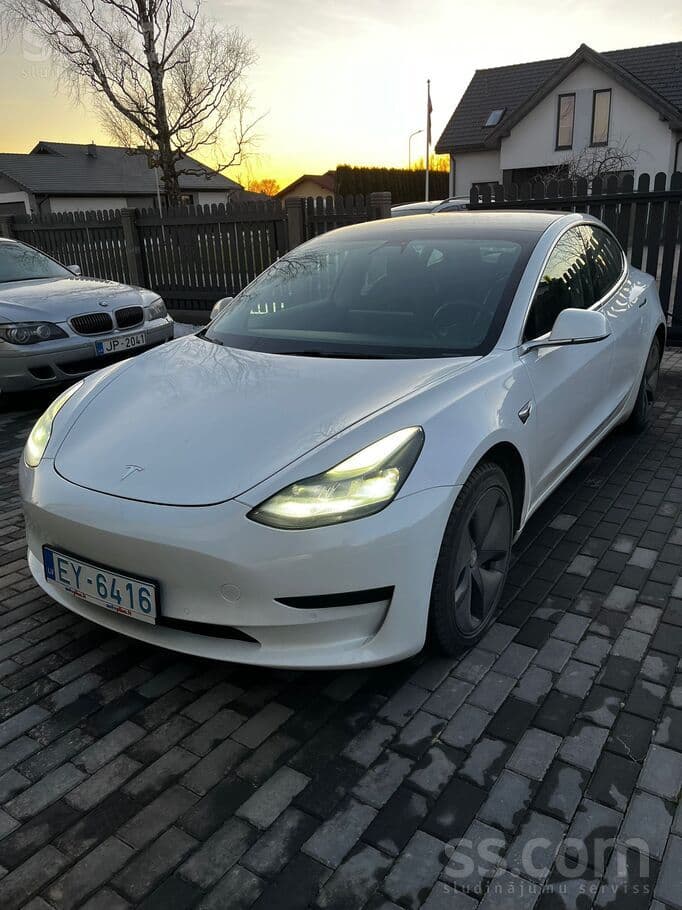 2020 Tesla Model 3 2