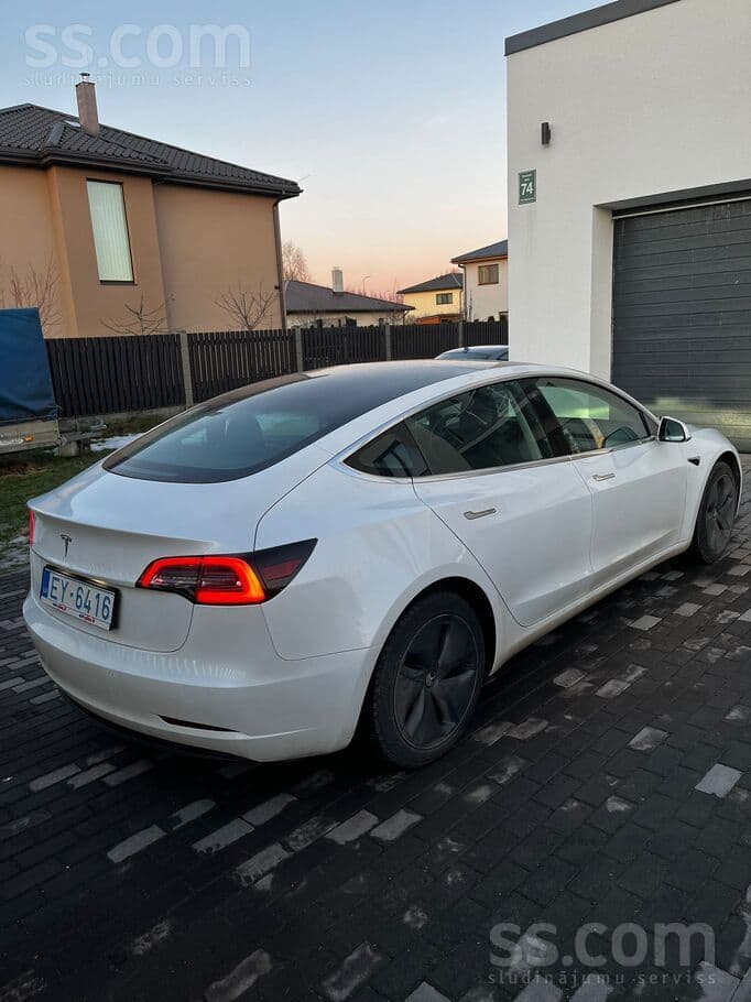 2020 Tesla Model 3 3