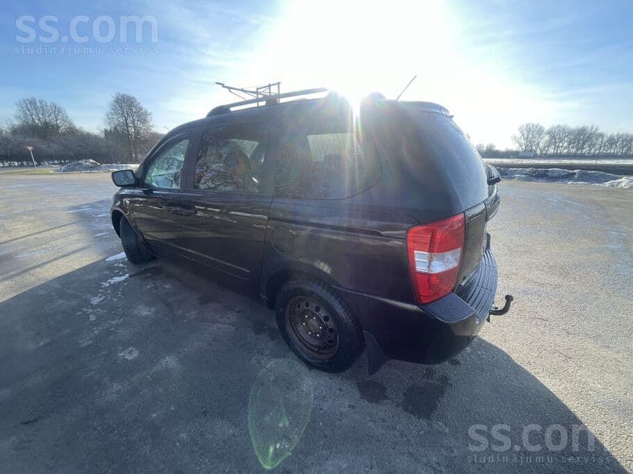 2007 Kia Carnival