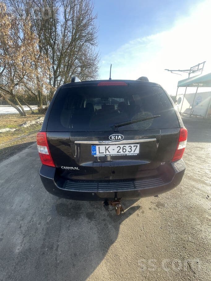 2007 Kia Carnival 2