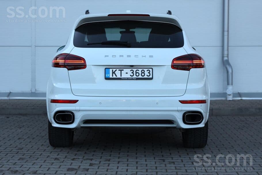 2017 Porsche Cayenne 4