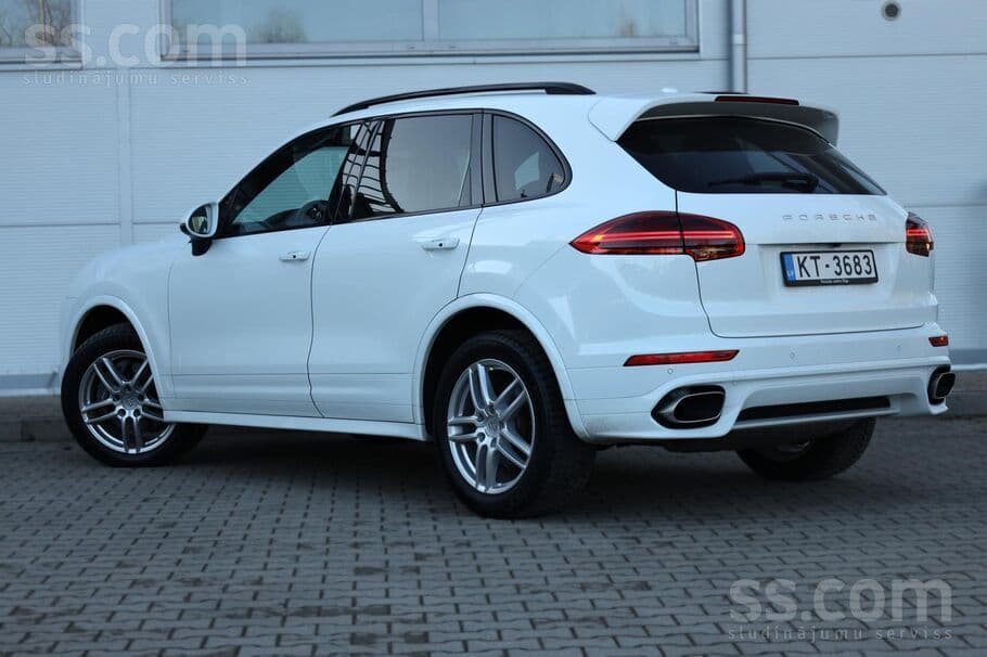 2017 Porsche Cayenne 5