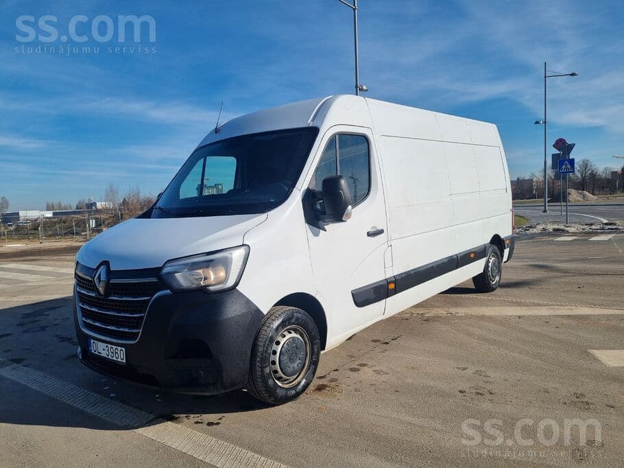 2022 Renault Master