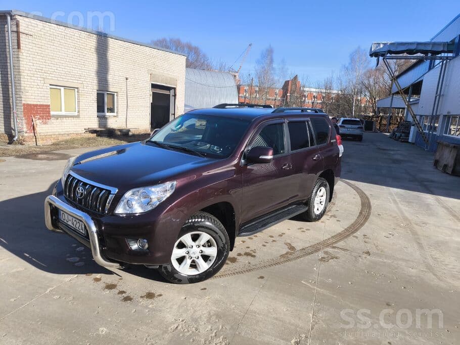 2012 Toyota Land Cruiser