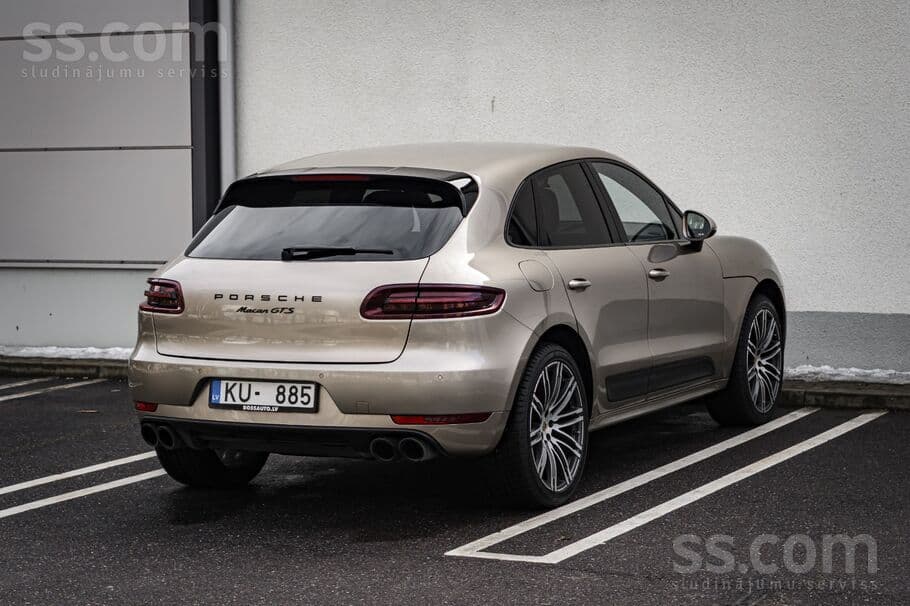 2016 Porsche Macan 4