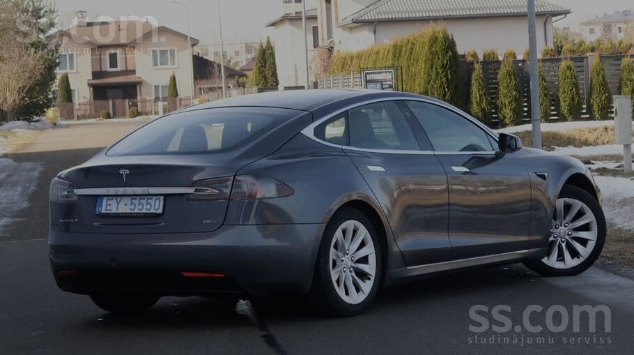 2017 Tesla Model S 4