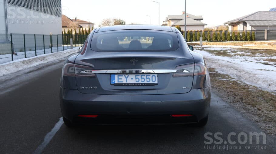 2017 Tesla Model S 5