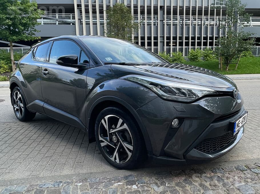2022 Toyota C-HR 3