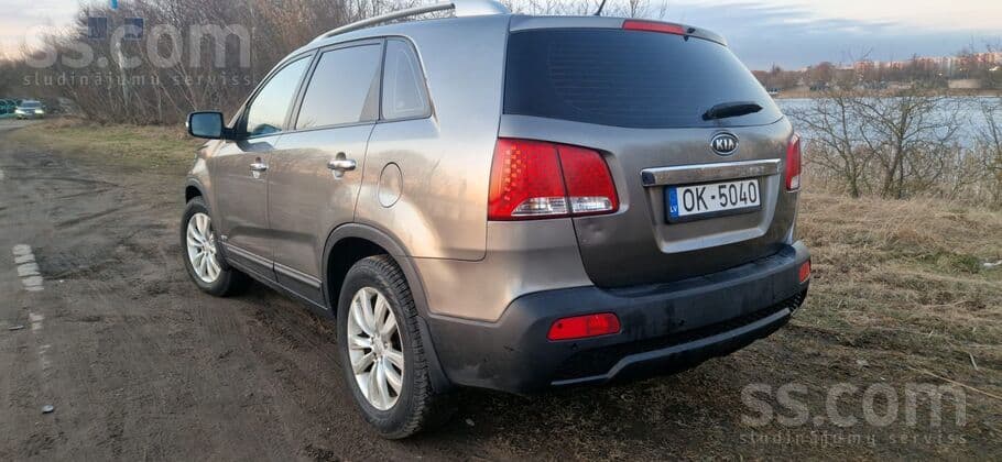 2011 Kia Sorento 2
