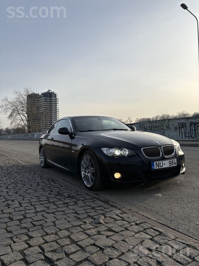 2009 BMW 325