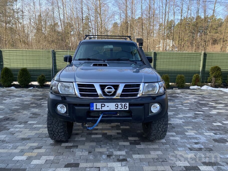 2004 Nissan Patrol 2