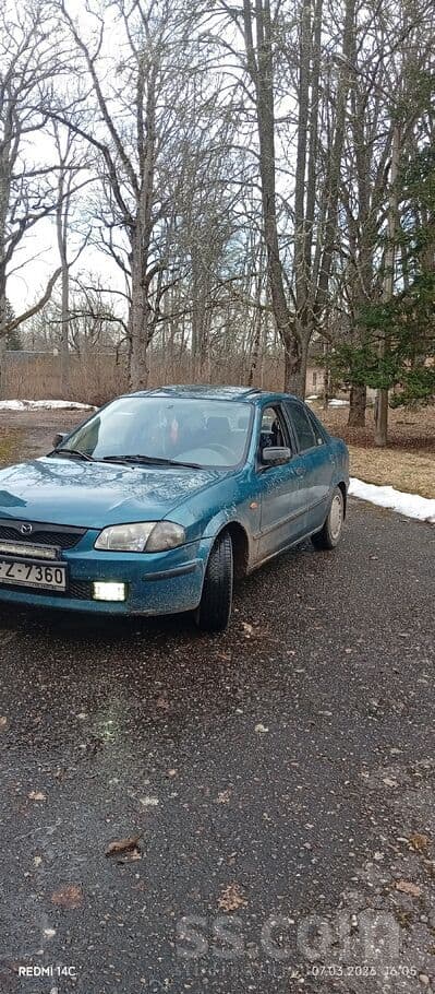 1998 Mazda 323 4