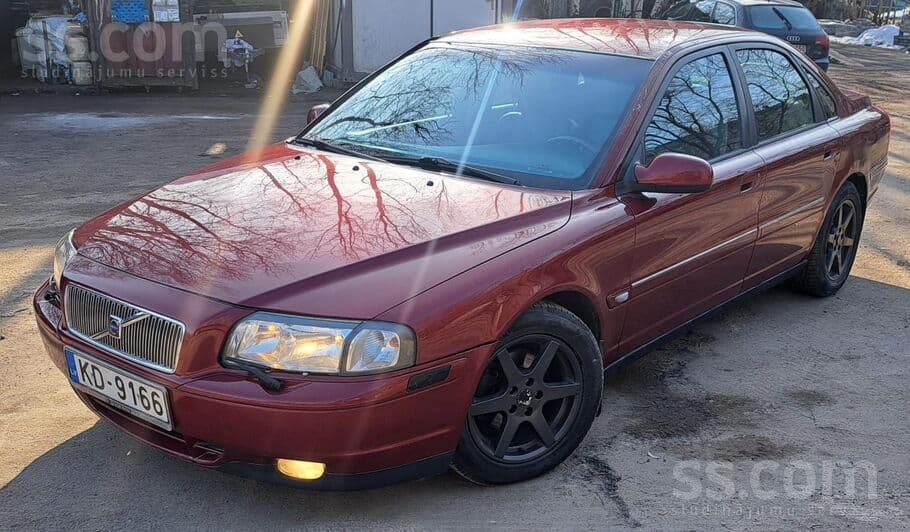 2003 Volvo S80 2