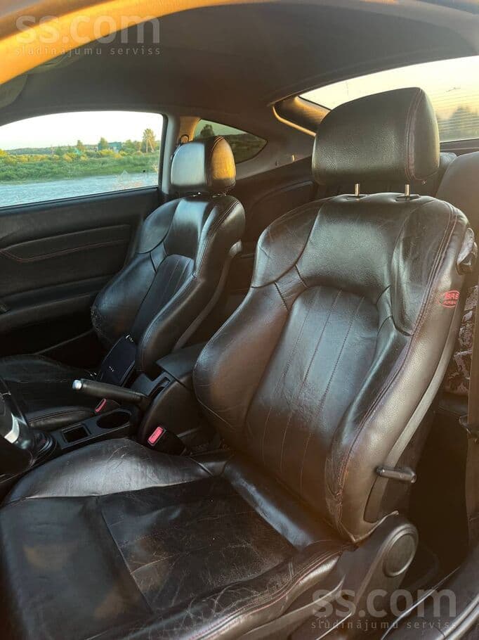 2006 Hyundai Coupe 3