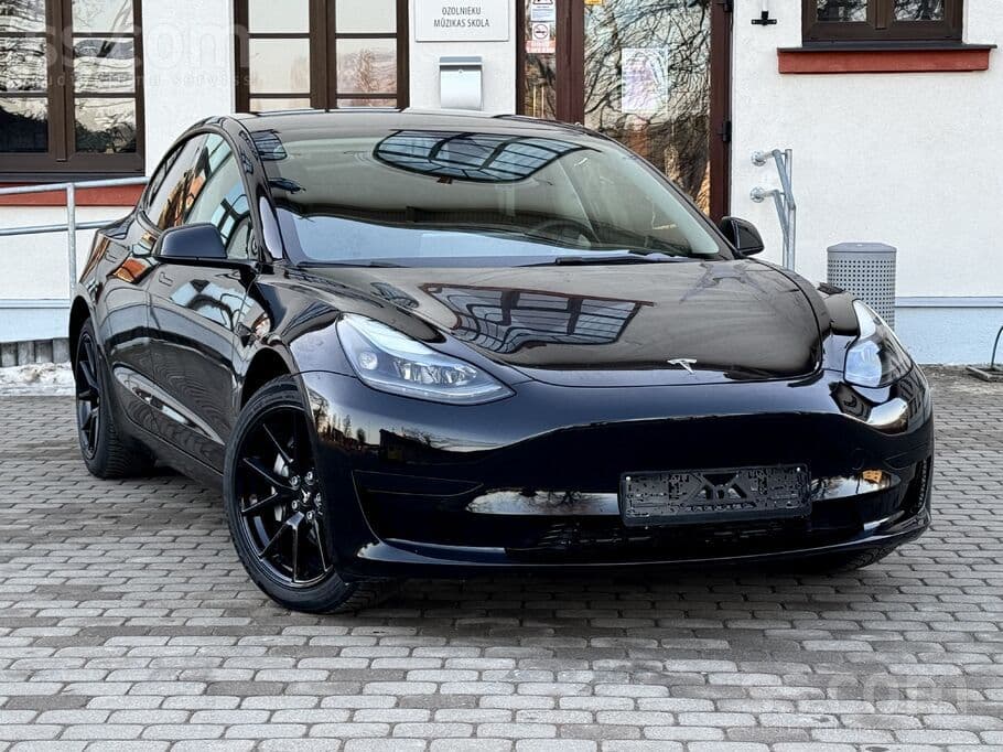 2023 Tesla Model 3 2