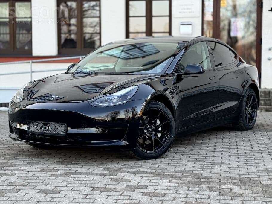 2023 Tesla Model 3 5