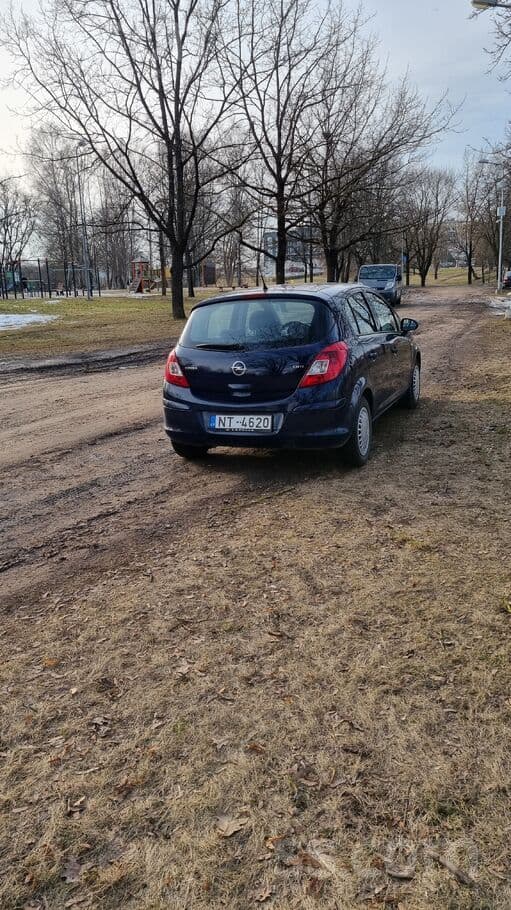 2011 Opel Corsa 4