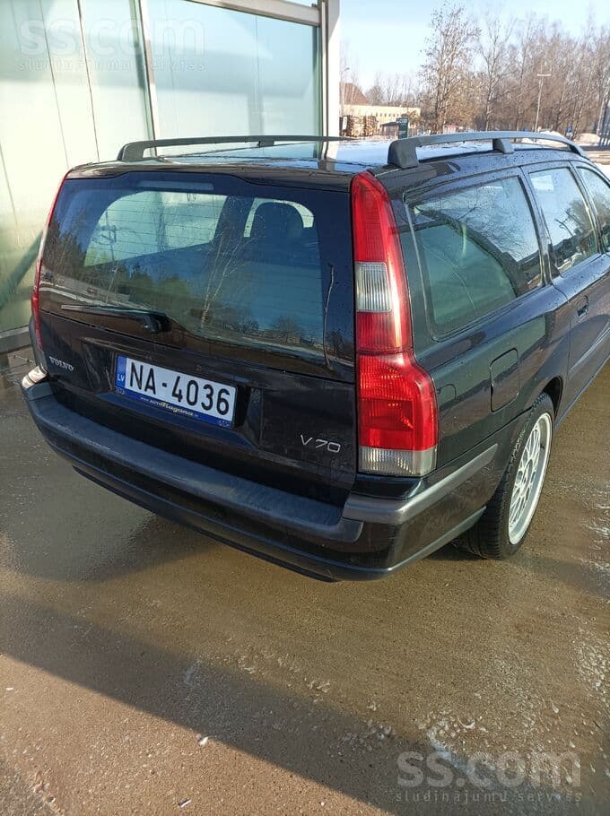 2004 Volvo V70