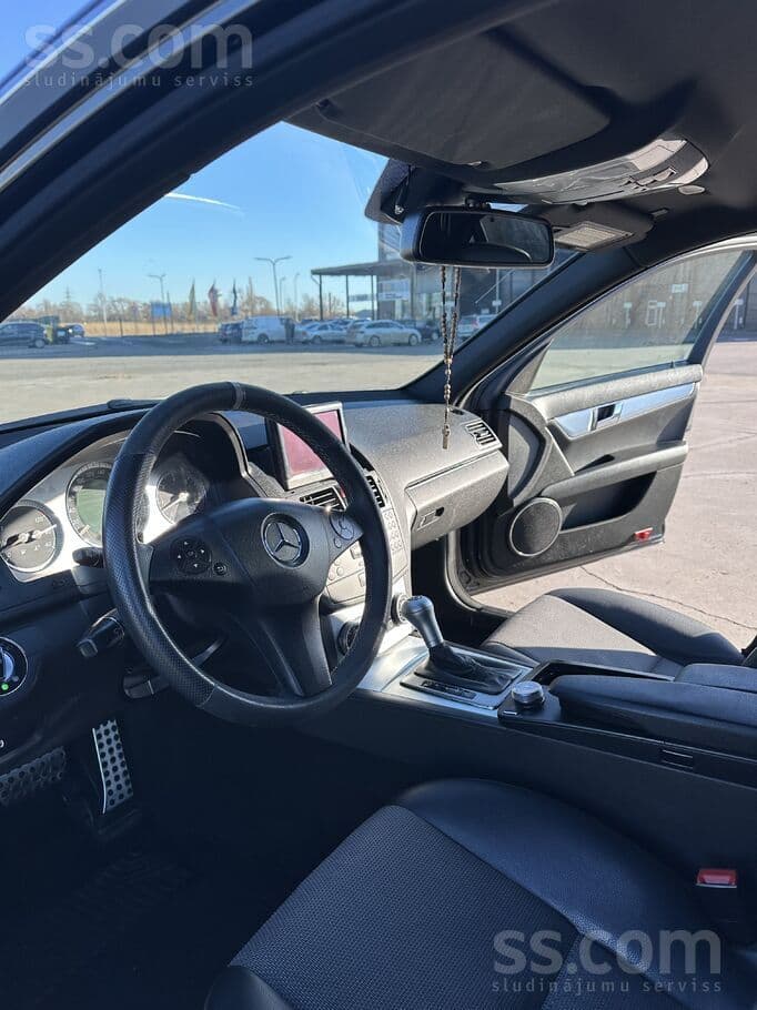 2008 Mercedes-Benz C320 3
