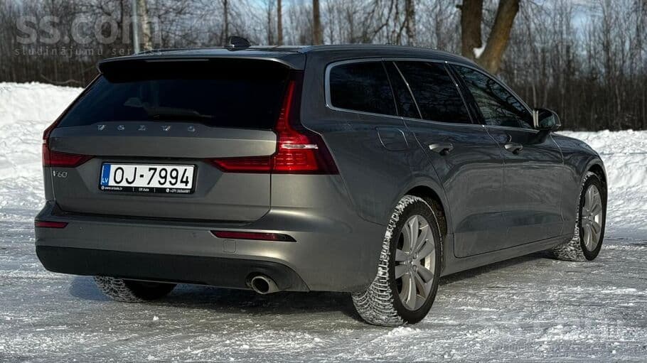 2019 Volvo V60 4