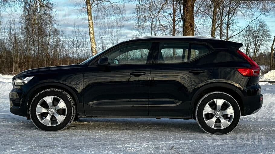 2019 Volvo XC 40 4