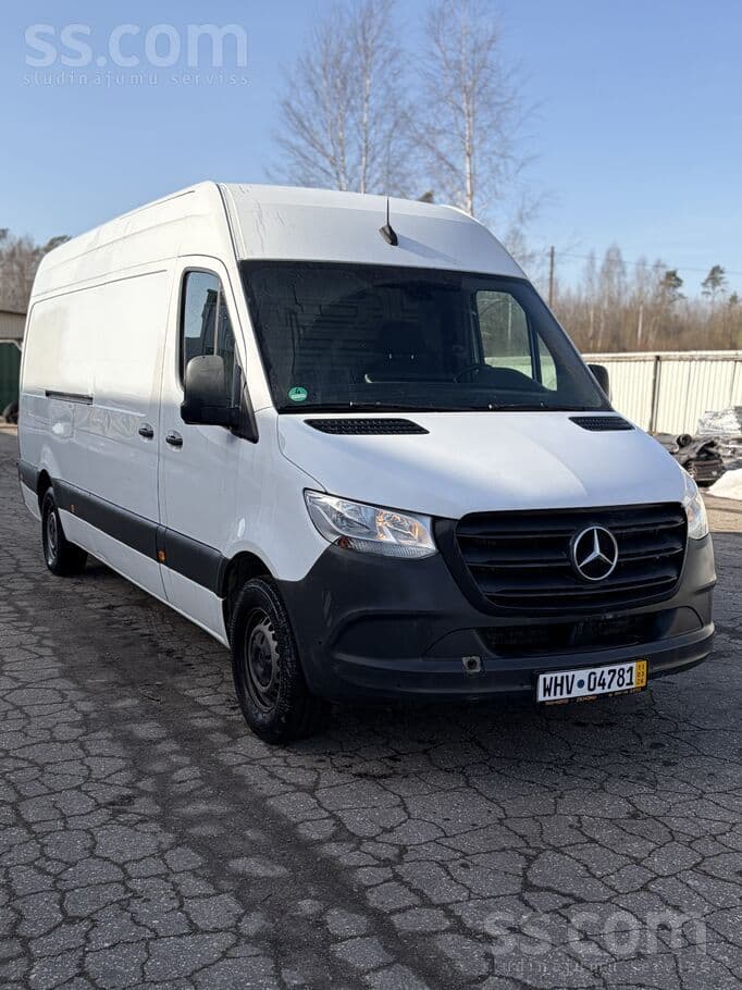 2021 Mercedes-Benz Sprinter 2