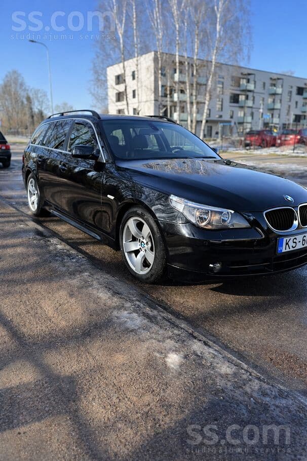 2004 BMW 525