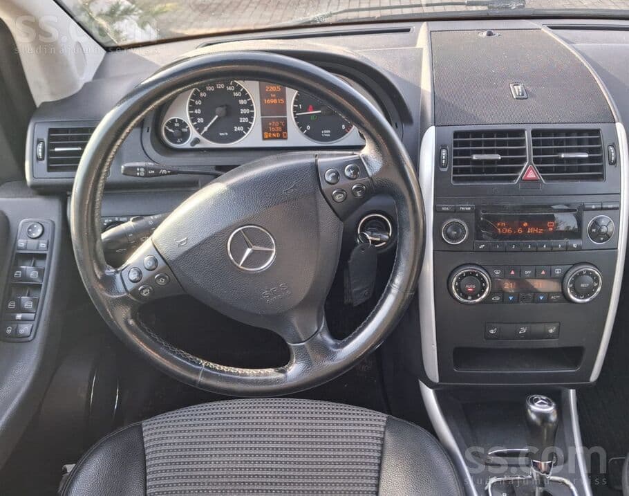 2005 Mercedes-Benz A180 4