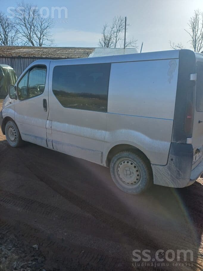 2002 Opel Vivaro 4