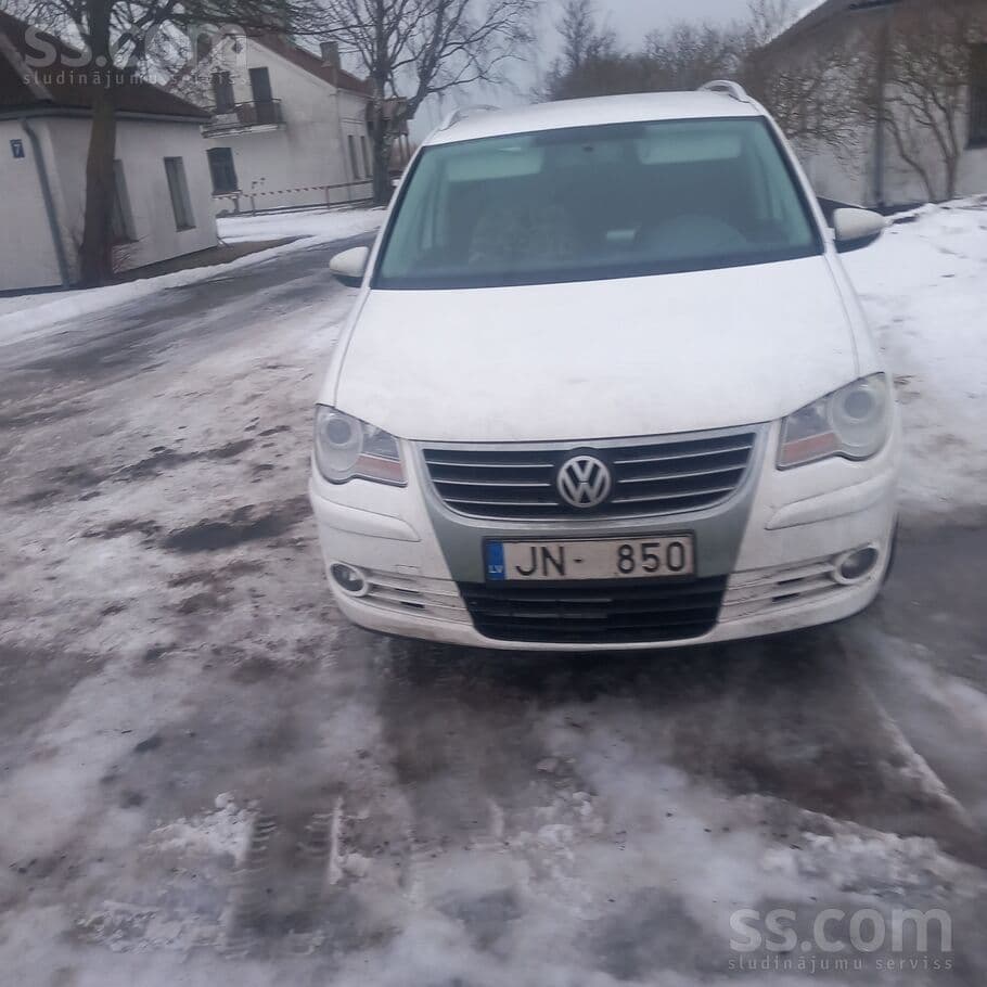 2009 Volkswagen Touran 2