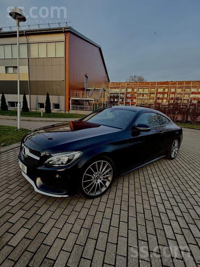 2018 Mercedes-Benz C250 2