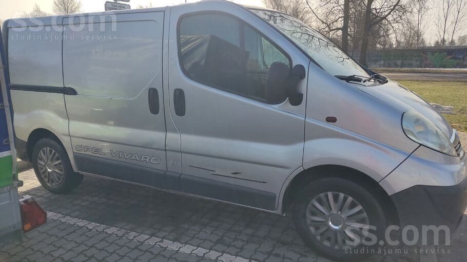 2006 Opel Vivaro 2
