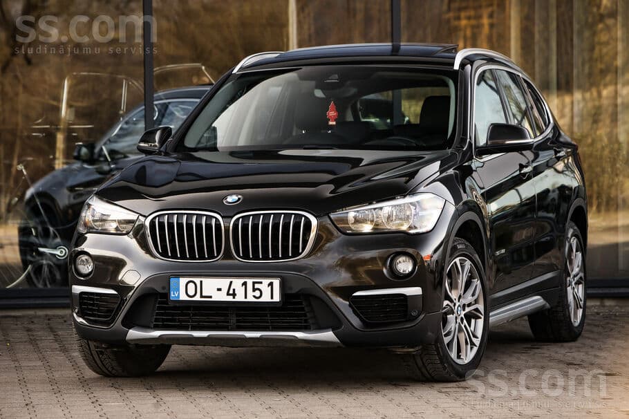 2016 BMW X1 3