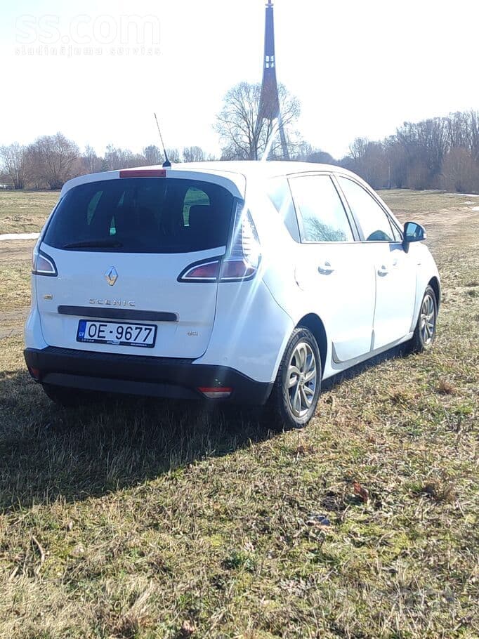 2015 Renault Scenic 5