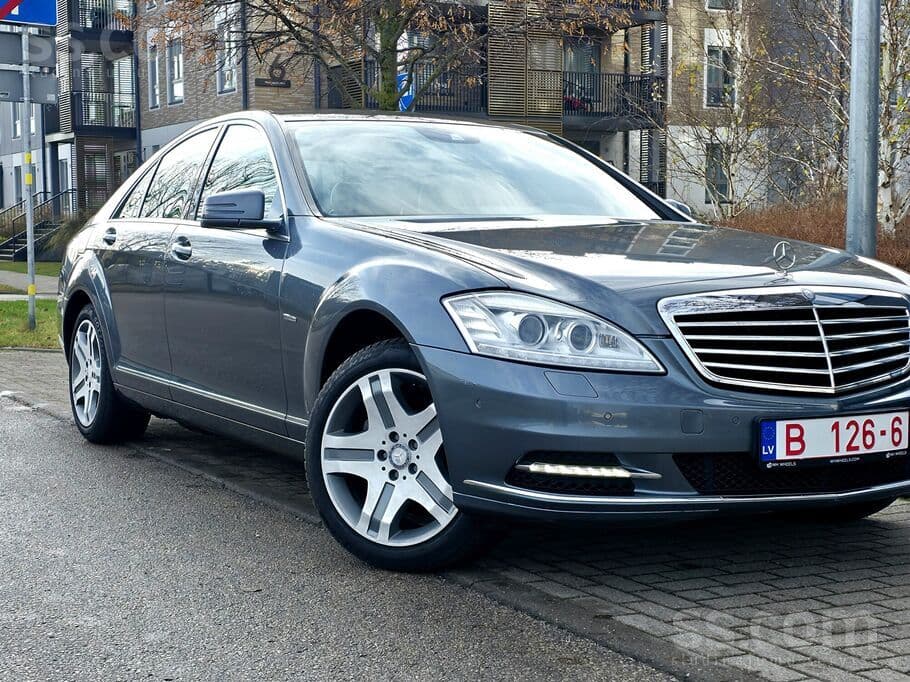 2009 Mercedes-Benz S400