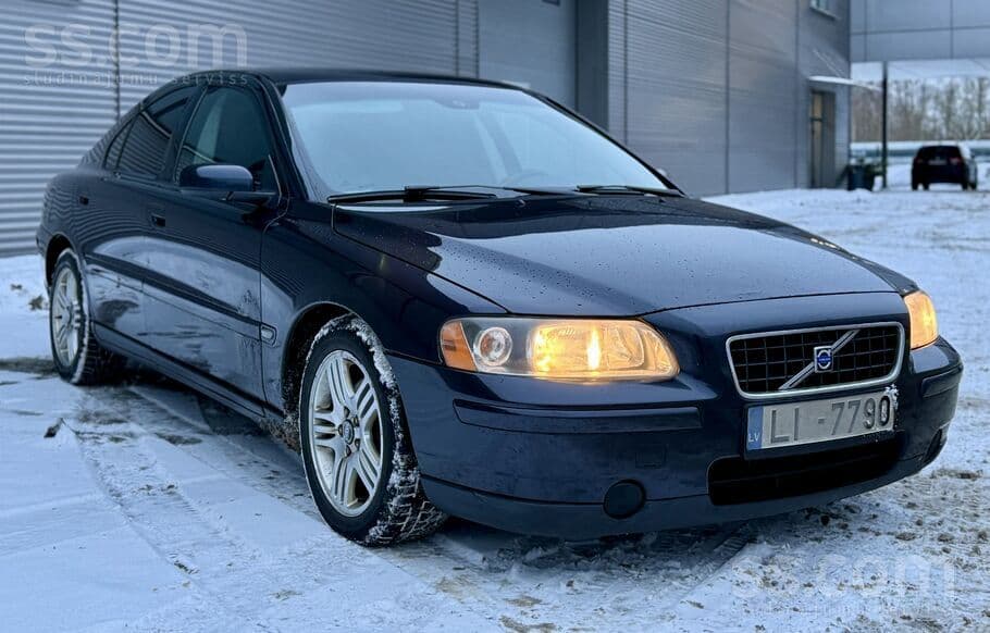 2005 Volvo S60